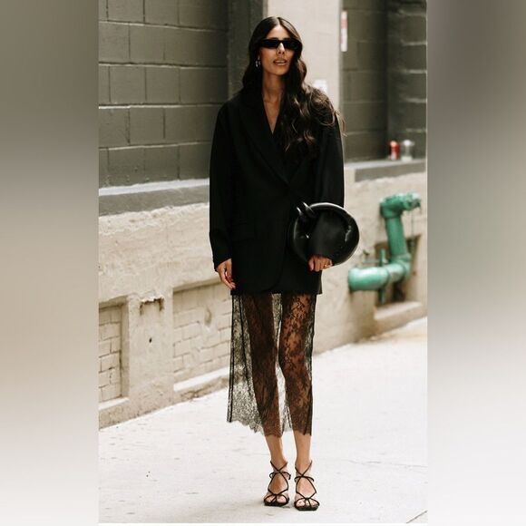 I’m wearing black in the Summer!  Styling inspiration - Picture 13 of 16